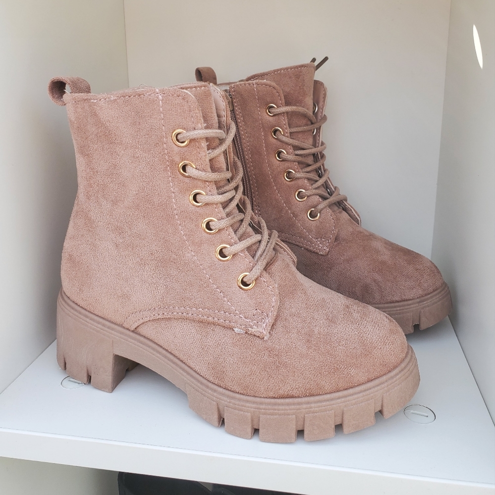 Blush Trendy Kids Boots